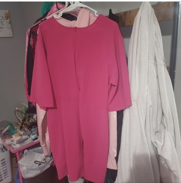 PRETTYLITTLETHING 22 hot pink romper - Picture 5 of 6